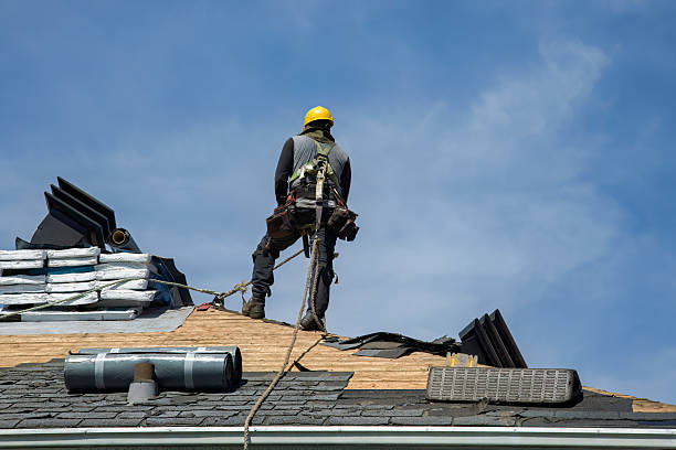 Professional Gutter Installation technician working in Dunsmuir, CA
